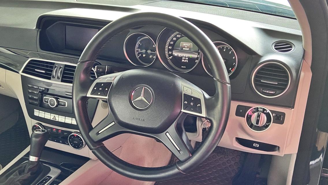 BENZ C200CGI BE 8