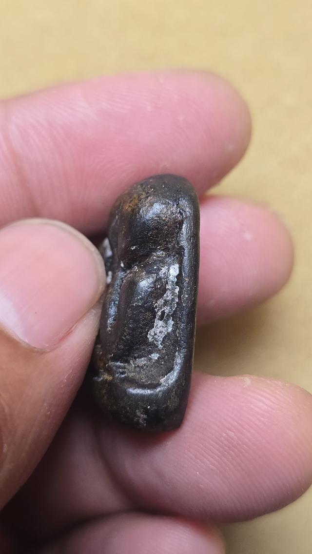 พระปิดตาหลวงพ่อแก้ว วัดเครือวัลย์ พิมพ์ใหญ่หลังแบบ รูปที่ 4