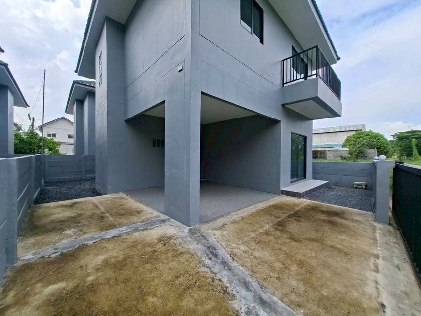 ขายบ้านใหม่ บ้านเดี่ยว 2 ชั้น ซอยบงกช34 ถนนเลียบคลองสอง 4
