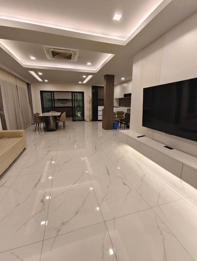 Chokchai village 9 for rent 5 bedroom  16