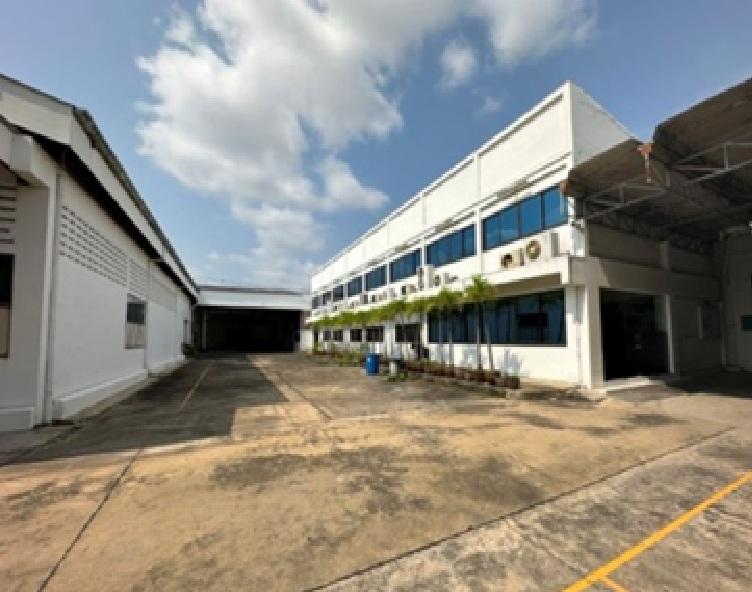 ให้เช่าโกดัง / โรงงาน อาคารสำนักงาน ซอยลาซาล 49 บางนา ทำเลดีใจกลางเมือง พื้นที่ดิน 6 ไร่ กับ 327 ตารางวา / พื้นที่อาคาร+โกดัง 7,700 ตารางเมตร  7