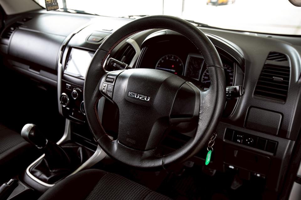 Isuzu D-Max Hi-Lander Cab 3.0 VGS Z ท๊อปปี 2012 เกียร์ธรรมดา สีเทา 16