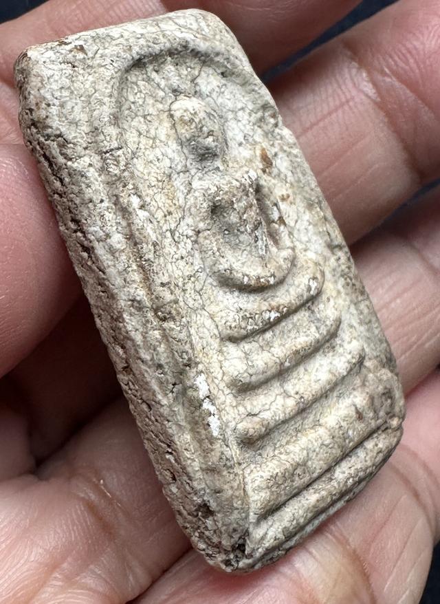 พระสมเด็จ พิมพ์ใหญ่ เนื้อดี 3