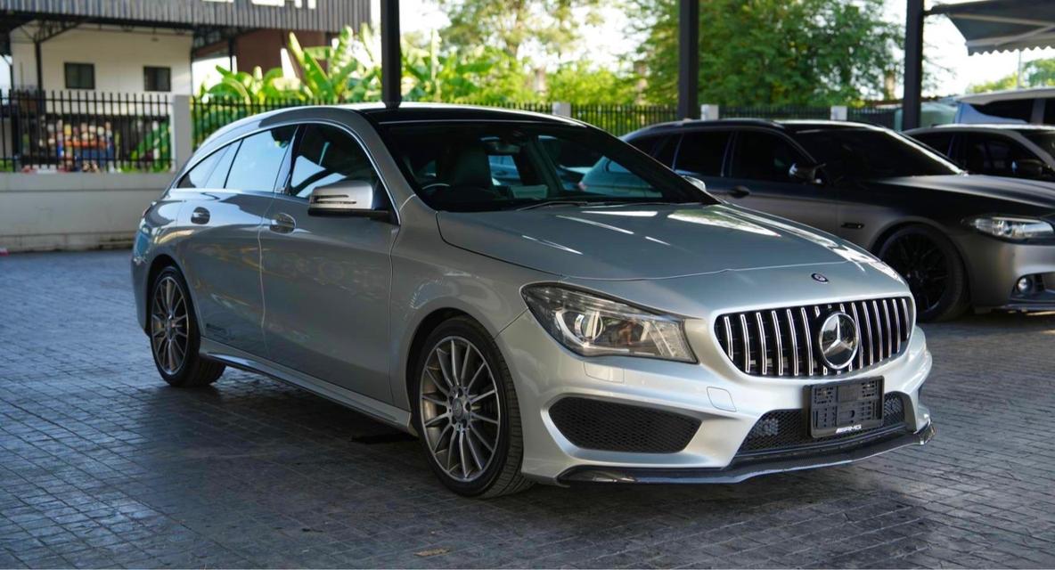 Mercedes-Benz CLA250 W117 AMG Shooting Brake ปี 2016