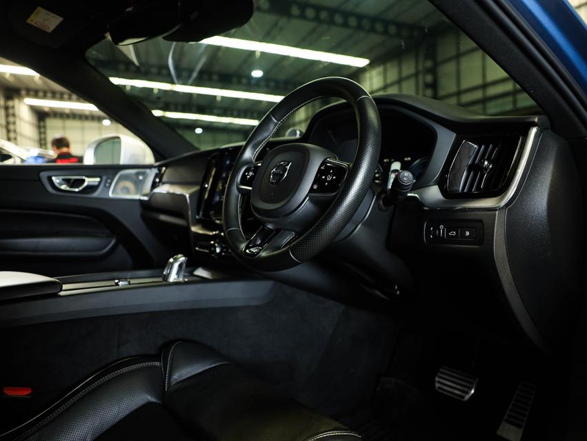 2019 Volvo XC60 2.0 (ปี 17-26) T8 R-Design AWD SUV AT รูปที่ 12