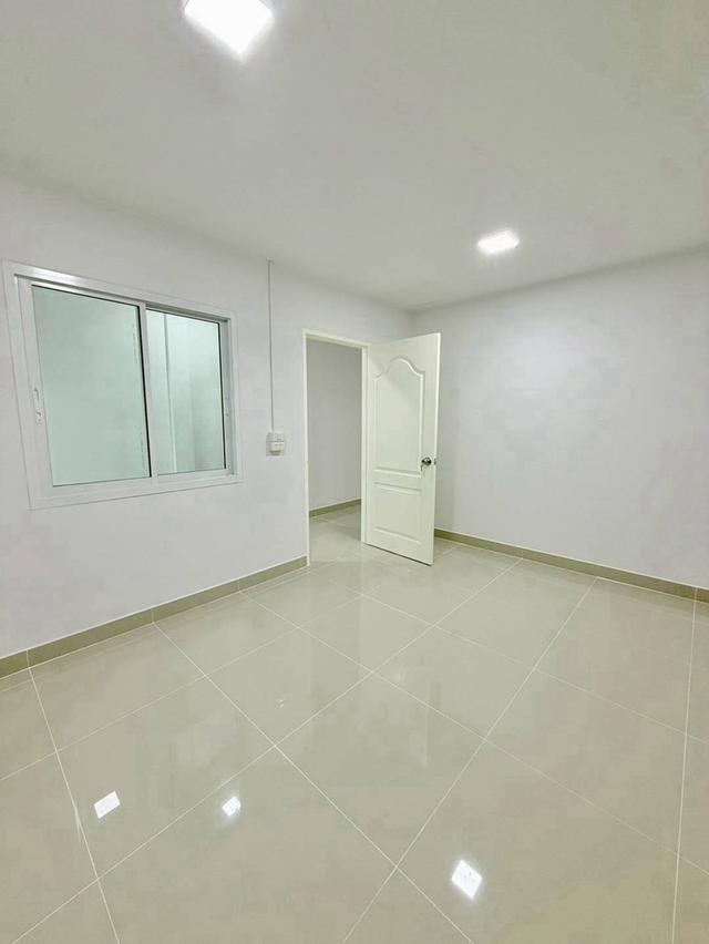 หมู่บ้านบางใหญ่ซิตี้  ตรงข้ามเซ็นทรัลเวสเกต ทาวน์เฮาส์ 2 ชั้น ตกแต่งใหม่ อยู่หลังตลาดบางใหญ่ทำเลใกล้รถไฟฟ้าสายสีม่วง ฝั่งตรงข้ามเซ็นทรัลเวสเกต 14