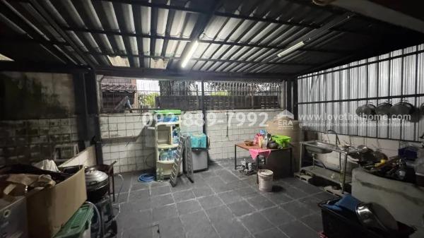 ขายทาวน์โฮม 3 ชั้น ซอยนวมินทร์ 45 หมู่บ้านศรีนวมินทร์ 2 หลังใหญ่ ทำเลทอง! พื้นที่ 29.9 ตรว. สภาพดี พร้อมเข้าอยู่ ทำเลดี ใกล้เดอะมอลล์ บางกะปิ 5
