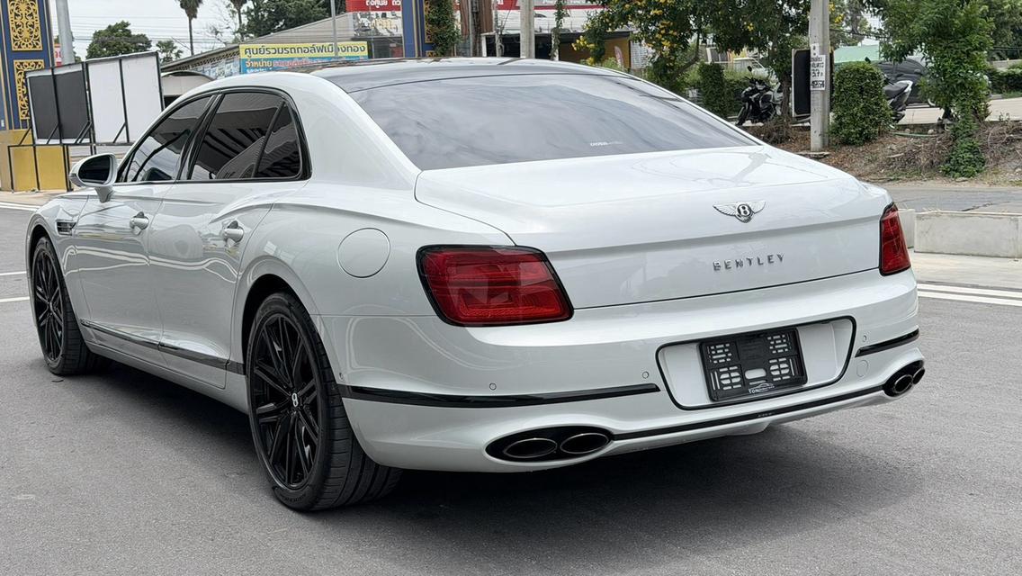 Bentley Flying Spur 2.9 Hybrid 4WD 2022จด23 สีขาว รถศูนย์ AAS วารันตียังเหลือต่อได้ ออฟชั่นเต็มสุด รูปที่ 17