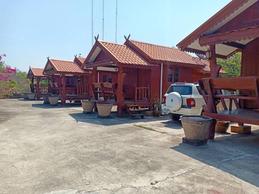 รีสอร์ทเรือนไทยสีคิ้ว 2