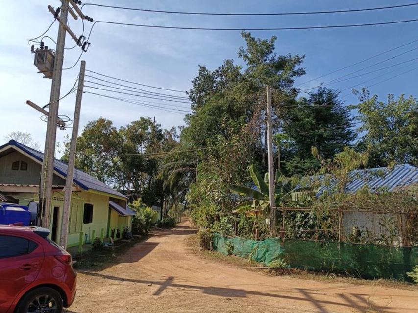 ขายที่ดิน โฉนด ติดร้านอาหารครัวริมบึงโง้ง เนื้อที่ 200 ตร.ว. 2