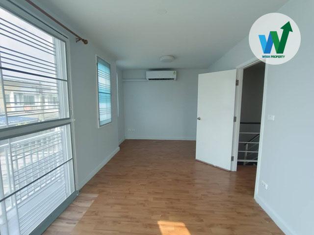 ขายถูกบ้านหลังริม เดอะคอนเนค นวมินทร์  พร้อมเฟอร์ ที่จอดรถ 3 คันในบ้าน  ใกล้เดอะพรอมานาด ใกล้โรงเรียนสตรีวิทยา 2 ใกล้ม.เกษตรศาสตร์ 4