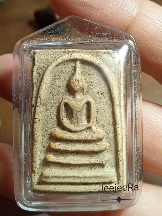 พระสมเด็จวัดระฆังเก็บอย่างดีหิ้งทหารเกษียรไป10ปี