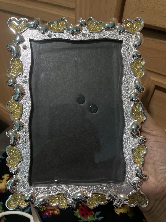 กรอบรูปโลหะ