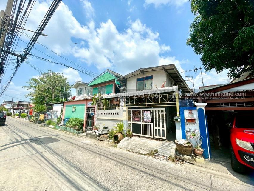 ขายที่ดินพร้อมบ้าน2ชั้น ถนนลาดพร้าว101 แยก48 ซอยบ่อปลา พื้นที่ 25 ตารางวา ทำเลดี ขายเพียง 1.55 ล้านบาท ใกล้รถไฟฟ้าสายสีเหลือง สถานีลาดพร้าว101 5