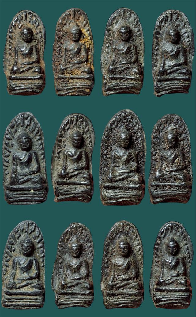 พระรอด เปิดเหมาๆจ้า 12องค์