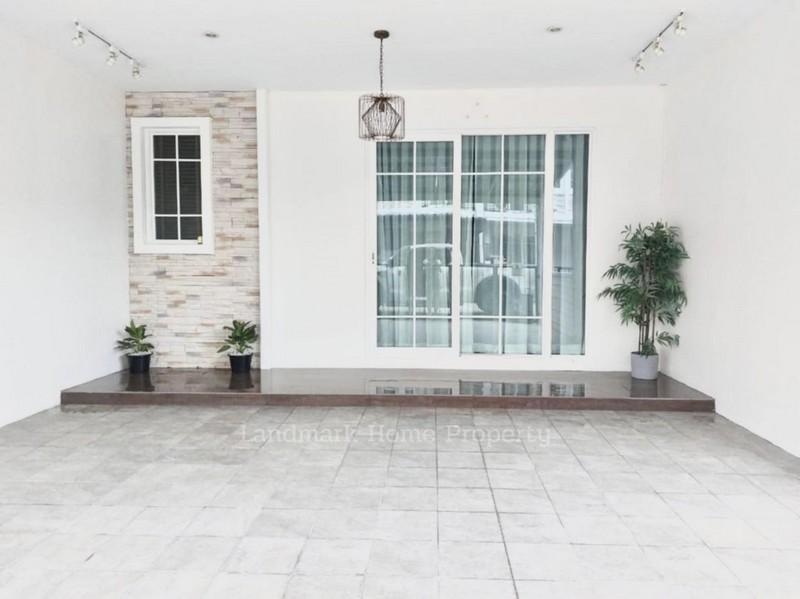 LM26-0022 ขายทาวน์โฮม 2 ชั้น กลเด้นทาวน์ รามอินทรา - คู้บอน เนื้อที่ 21.2 ตรว 4นอน 3น้ำ ใกล้ Big C คู้บอน 2