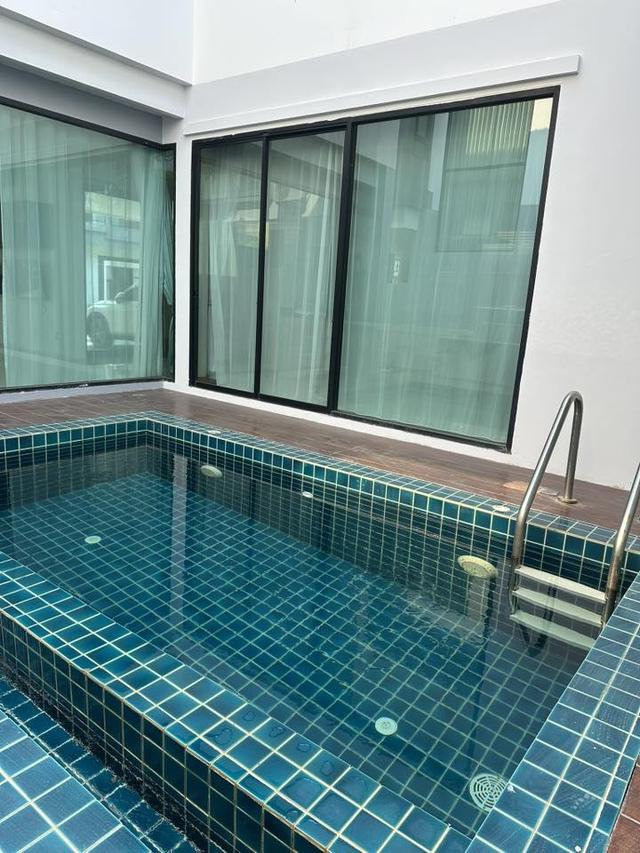 🌊 ให้เช่า Pool Access Villa 2 ชั้น 5 นอน 4 น้ำ พื้นที่ 350 ตรม. ติดสระว่ายน้ำหรู ทักเลย! ✨ 12