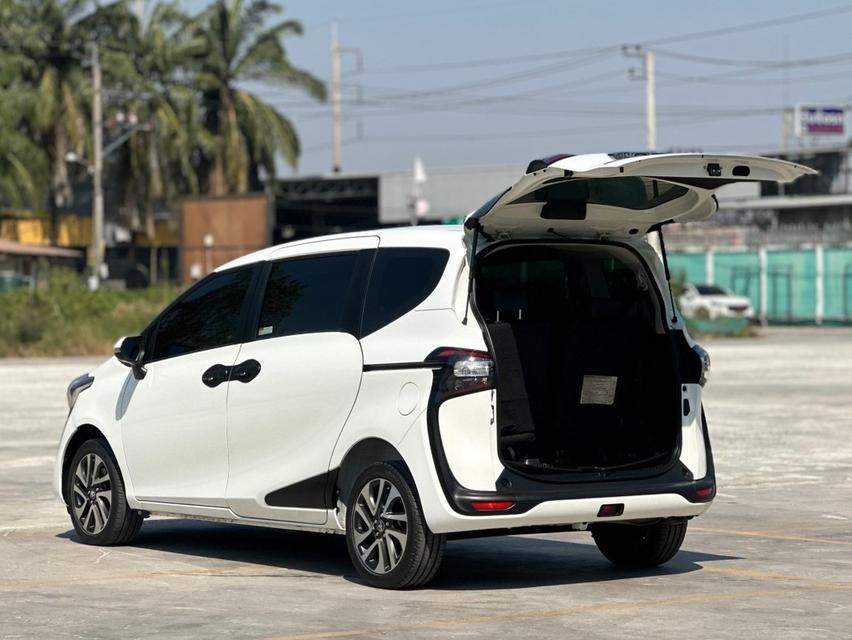 รหัส PAT1211 Toyota SIENTA 1.5V  ปี 2018 2