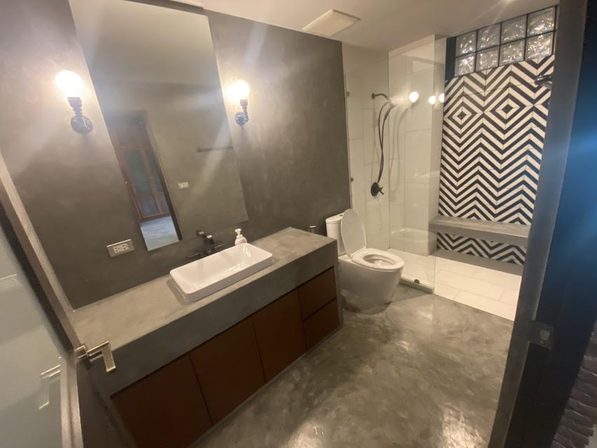 For Rent : House sukhumvit71, 250sqm, 65,000thb/month Contact Line ID : 2424yusuke 13