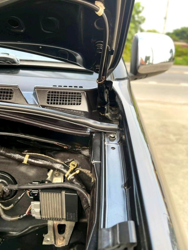 Toyota Fortuner 3.0 AT 4x4 ปี48 (2005) 13