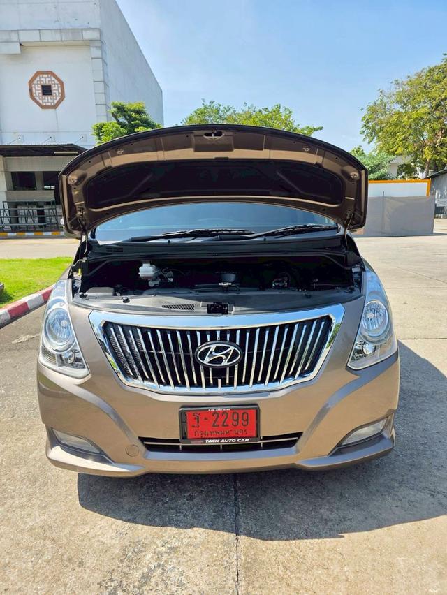 HYUNDAI H-1 Grand Starex VIP สีน้ำตาล ปี 2016 ไมล์ 140,000 กม. 6