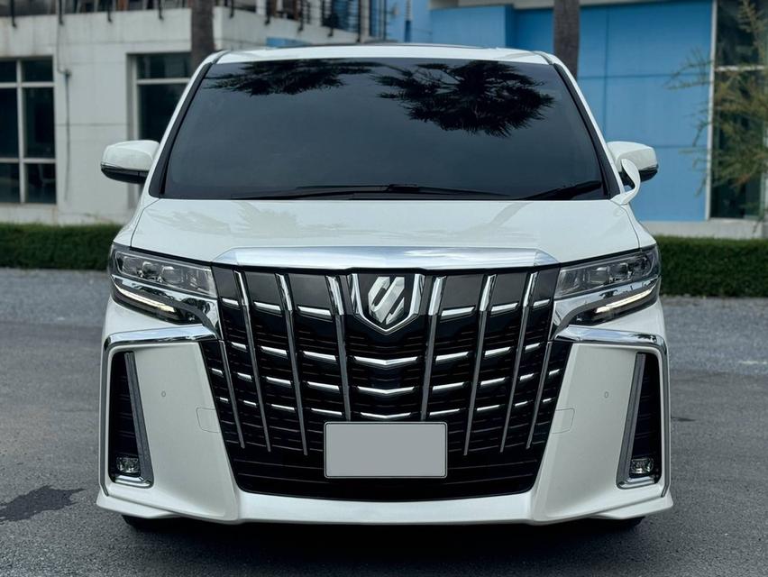 Toyota Alphard 2.5 SC Package ปี 2021 รถใหม่ใช้น้อย ราคาโดนใจ 2