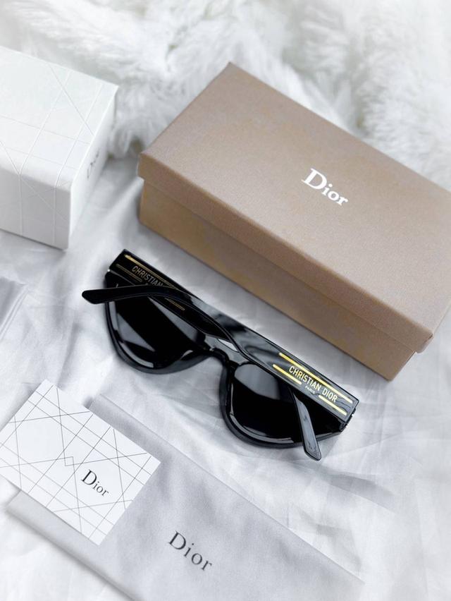 แว่นกันแดดDior
