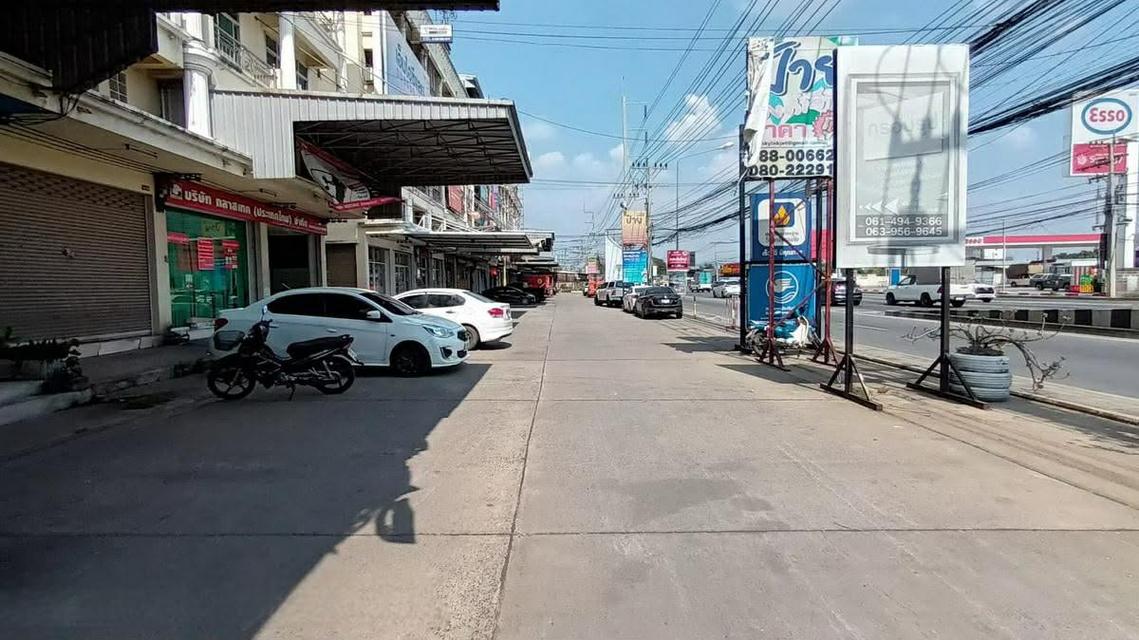 ขายตึกแถว 4.5 ชั้น 1คูหา โครงการ MT คลองหลวง พื้นที่ 25 ตรว. ติดถนนใหญ่ มีที่จอดรถหน้าตึก เหมาะทำธุรกิจ 2