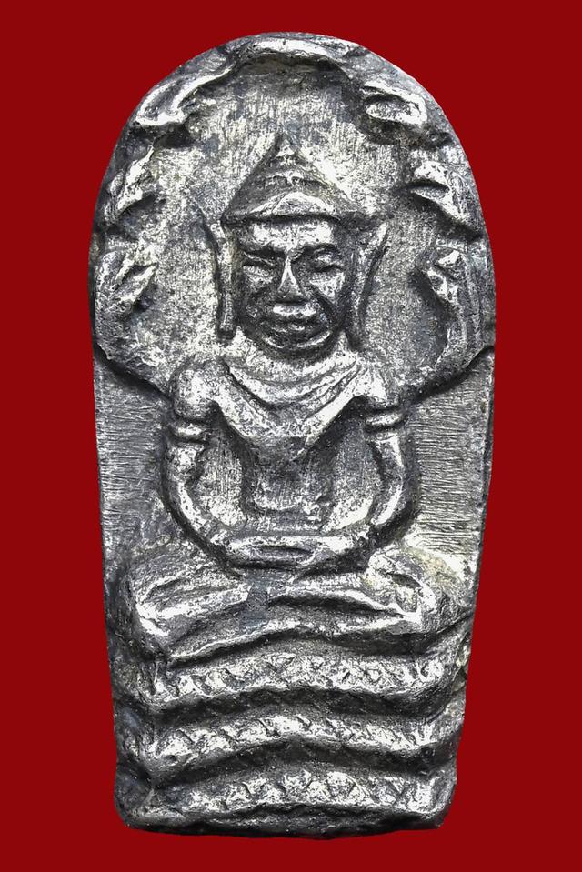 พระนาคปรกใบมะขาม หลวงปู่ทิม อิสริโก วัดละหารไร่. เนื้อเงิน ปี ๒๕๑๗