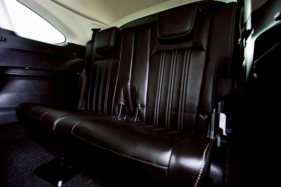 ISUZU MU-X 3.0 Phantom Collection Ultimate 2WD  2023  12