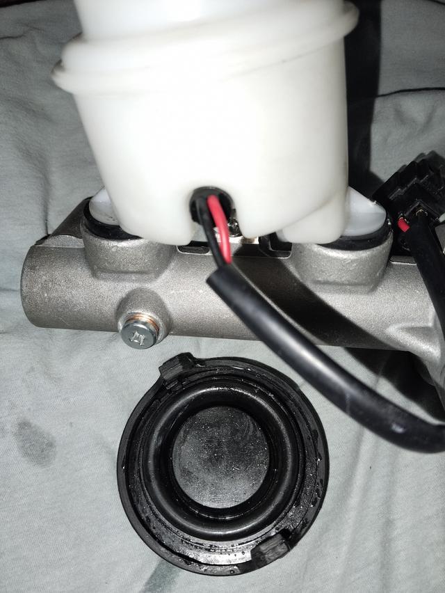 แม่ปั๊มเบรค ISUZU TFR