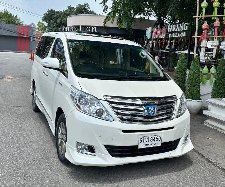 Toyota Alphard รถครอบครัว รถวีไอพี