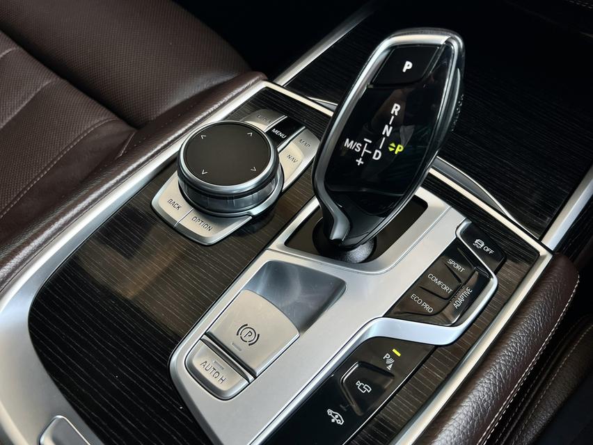 BMW 730Ld auto ดีเซล ไมล์ 150,000 กม.  18