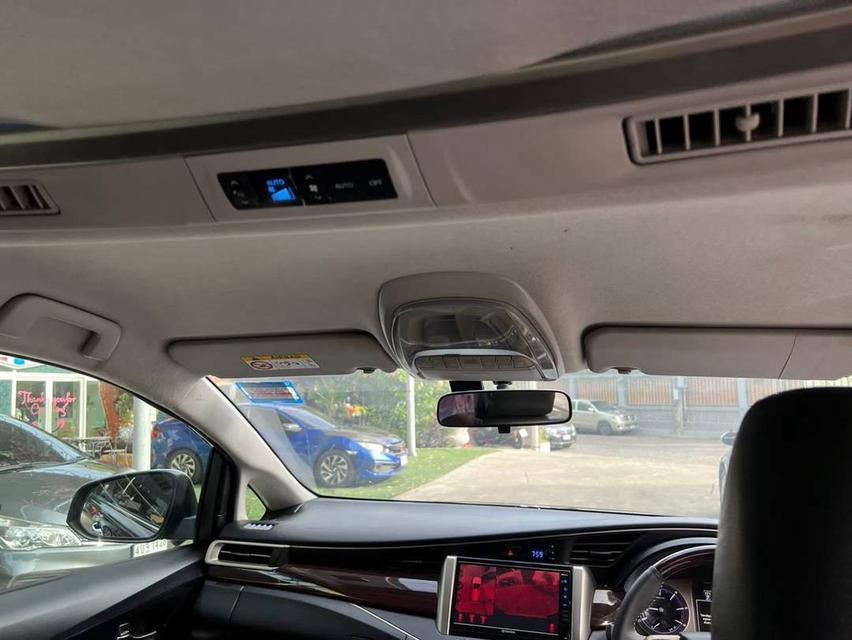 #TOYOTA INNOVA CRYSTA PREMIUM เครื่อง2.8cc.ปี 2022 ไมล์แท้100%คะ 11