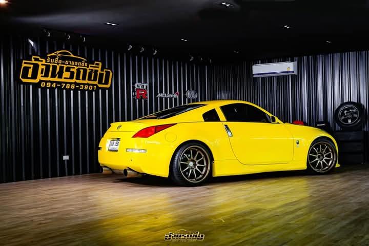 Nissan 350 Z สีเหลือง 5