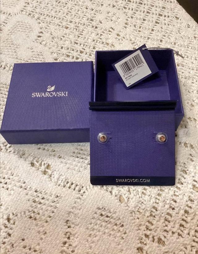 Swarovski life long ต่างหูหยดน้ำสีโรสโกลด์ 3