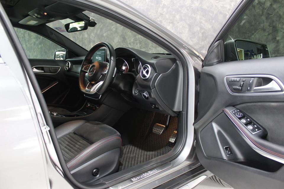 รหัสรถ JRS5966  Benz GLA 250 AMG ปี 2016 11