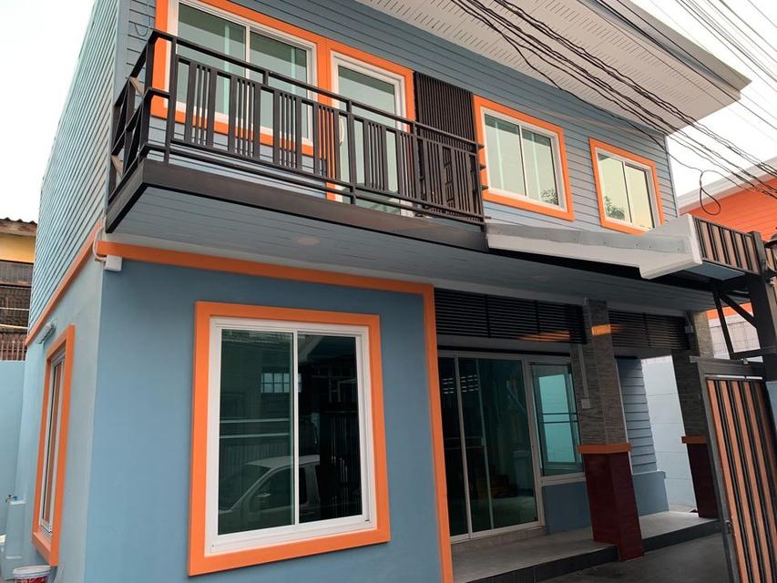 ขายบ้านเดี่ยว 2 ชั้น พร้อมตกแต่งให้เรียบร้อย อยู่หน้าการไฟฟ้าบางกรวย เอกสารพร้อมโอน