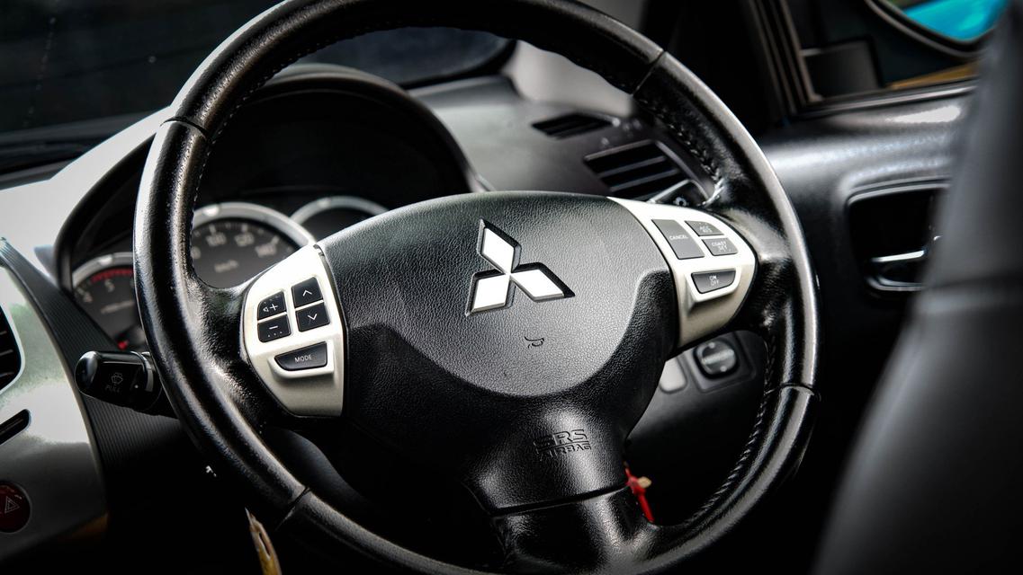 Mitsubishi Triton 2.5 DOUBLE CAB GLS Plus Pickup 2013 2