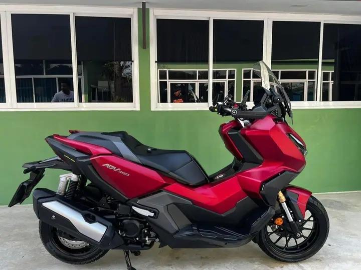 ส่งต่อเครื่องสวยราคาดี Honda ADV350