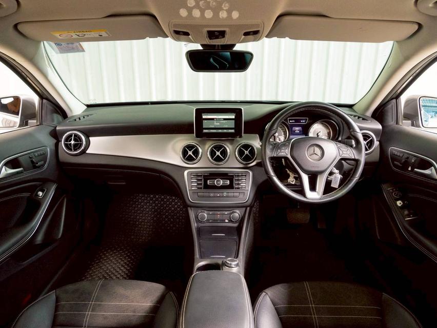 ขาย Benz Gla200 1.6Urban ปี14 11
