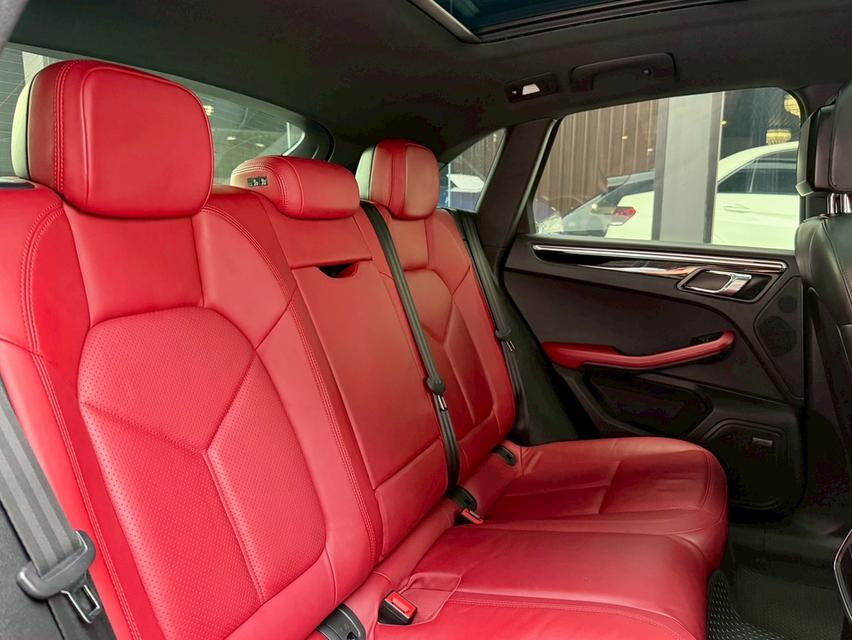 2016 Porsche Macan 2.0 Turbo ( PDK ) รูปที่ 9