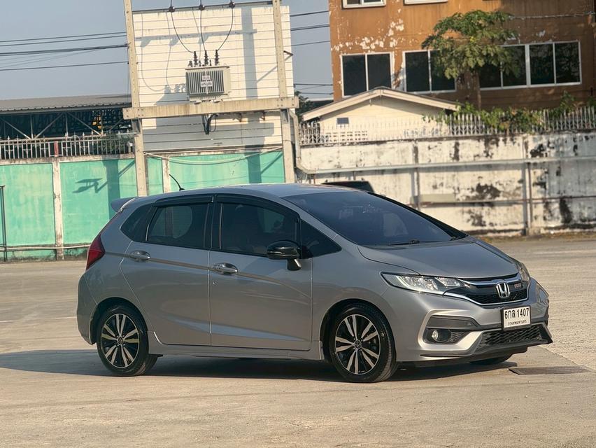 HONDA  JAZZ GK 1.5 RS TOP  (MNC) Y2017สีเทา ออโต้ รูปที่ 3