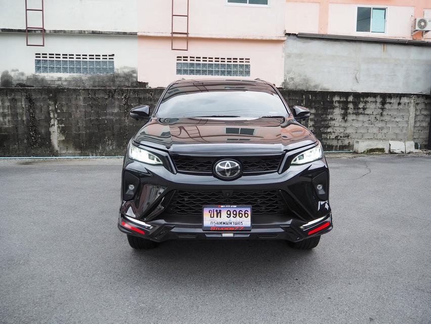TOYOTA FORTUNER 2.8 LEGENDER BLACK TOP 4WD ปี 2022 3