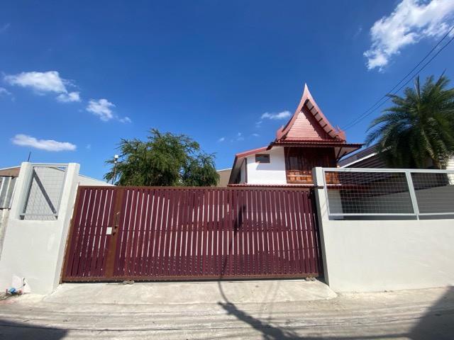 ให้เช่าบ้านเดี่ยวสร้างใหม่ 2 ชั้น เนื้อที่ 100 ตร.วา ซอยลาดพร้าว 101 ใกล้เดอะมอลล์ บางกะปิ รถไฟฟ้าลาดพร้าว 101 เหมาะอยู่อาศัยหรือทำสำนักงาน จอดรในบ้าน 1