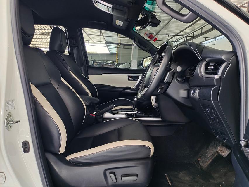 FORTUNER LEGENDER 2.8 V 4WD ปี 2020 จด21 ✅ ฟรีค่าจัด-ค่าโอน ✅ ฟรีประกันภัย ✅ ฟรี พรบ 17