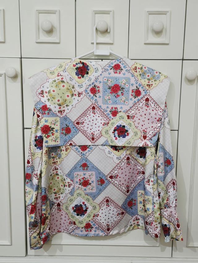 เสื้อปกกะลาสีลายดอก Gentlewoman 2