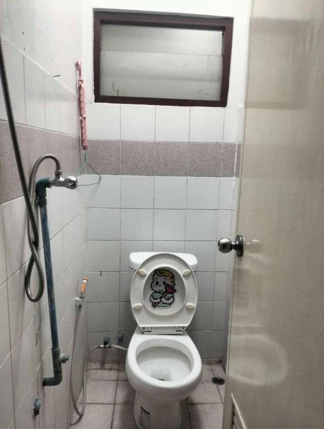 🏡 ขายบ้านฟังก์ชันครบ 30 ตร.ว. ราคาเพียง 1.6 ล้าน! ผ่อนถูกกว่าเช่า ได้บ้านเป็นของตัวเอง ​รายละเอียด: อยากมีบ้านเป็นของตัวเองในงบประหยัด ห้ามพลาดหลังนี 5