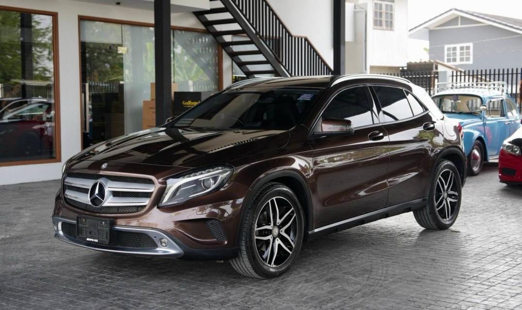 Benz GLA 200 ปี 2015 หรูหรา ราคาประหยัด ไมล์น้อย 3