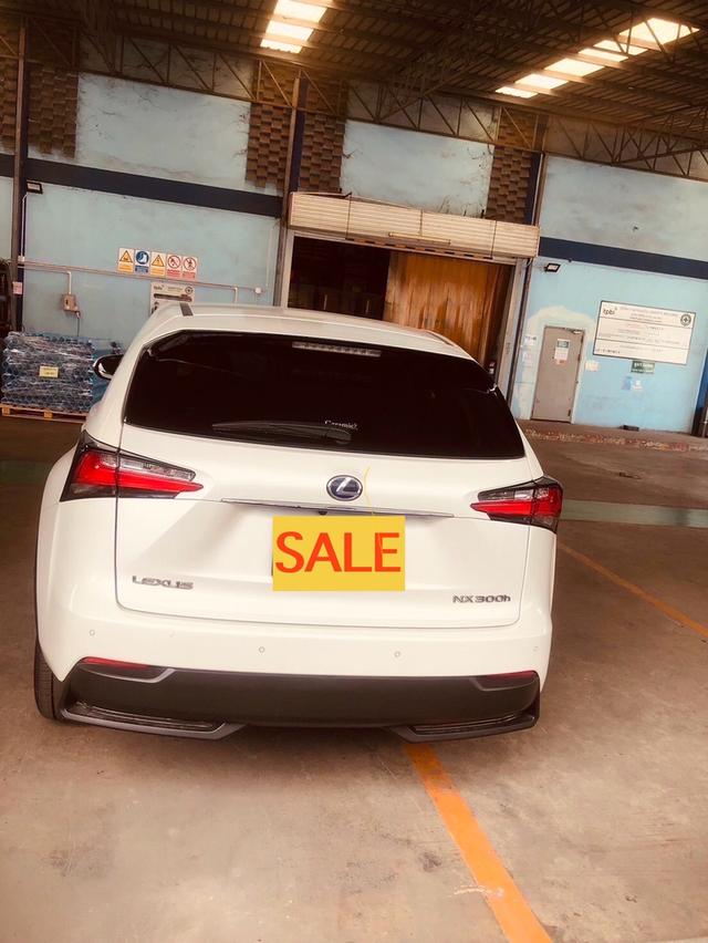 รถ lexus